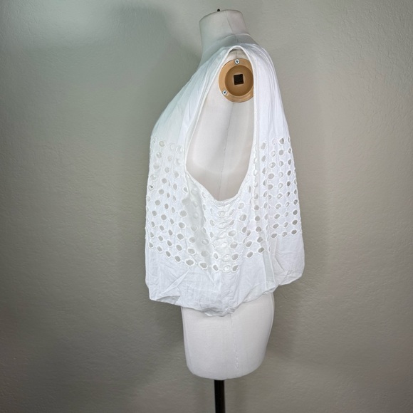 NEW NWT Jennifer Grace White Eyelet Cropped Sleeveless Shirt Top Size XL - Picture 11 of 16